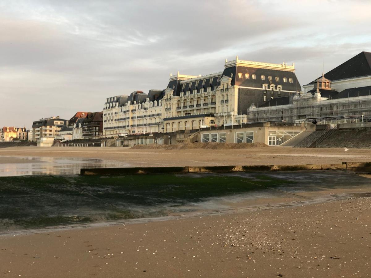 Cabourg Plage A 200M Plage Exterior photo